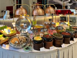 HARRIS Hotel Batam Center dan HARRIS Resort Waterfront Batam Hadirkan Kemeriahan Iftar 1447H: “Lentera Ramadan” dan “Teras Ramadan”